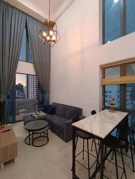 Col 11A Deluxe 1 Bedroom Duplex Infinity Pool كوالالمبور